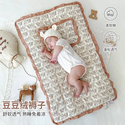 INS Winter Cartoon Print Beanie Velvet Mattress Maternity Room Mat Breathable and Comfortable Newborn Baby Sleeping with Pillow