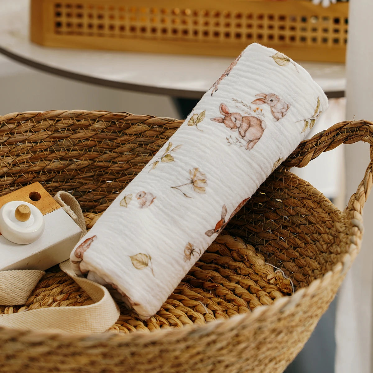 Happyflute 100% Cotton Crepe Muslin Swaddle Blanket Newborn Blanket Hug Quilt Soft Bath Towel Wrap Bedding Babies Stuff Blanket